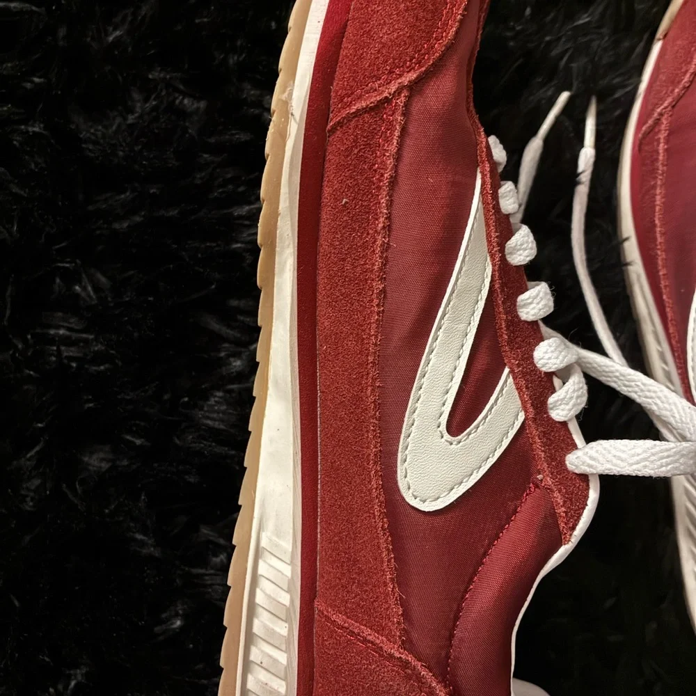 Tretorn Women’s Burgundy and White Low-Top Sneakers - Picture 3 of 6